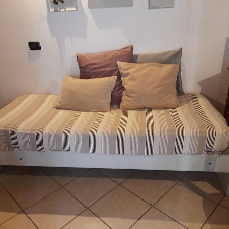 Apartmán A Casa Di Sole Brovello-Carpugnino Exteriér fotografie