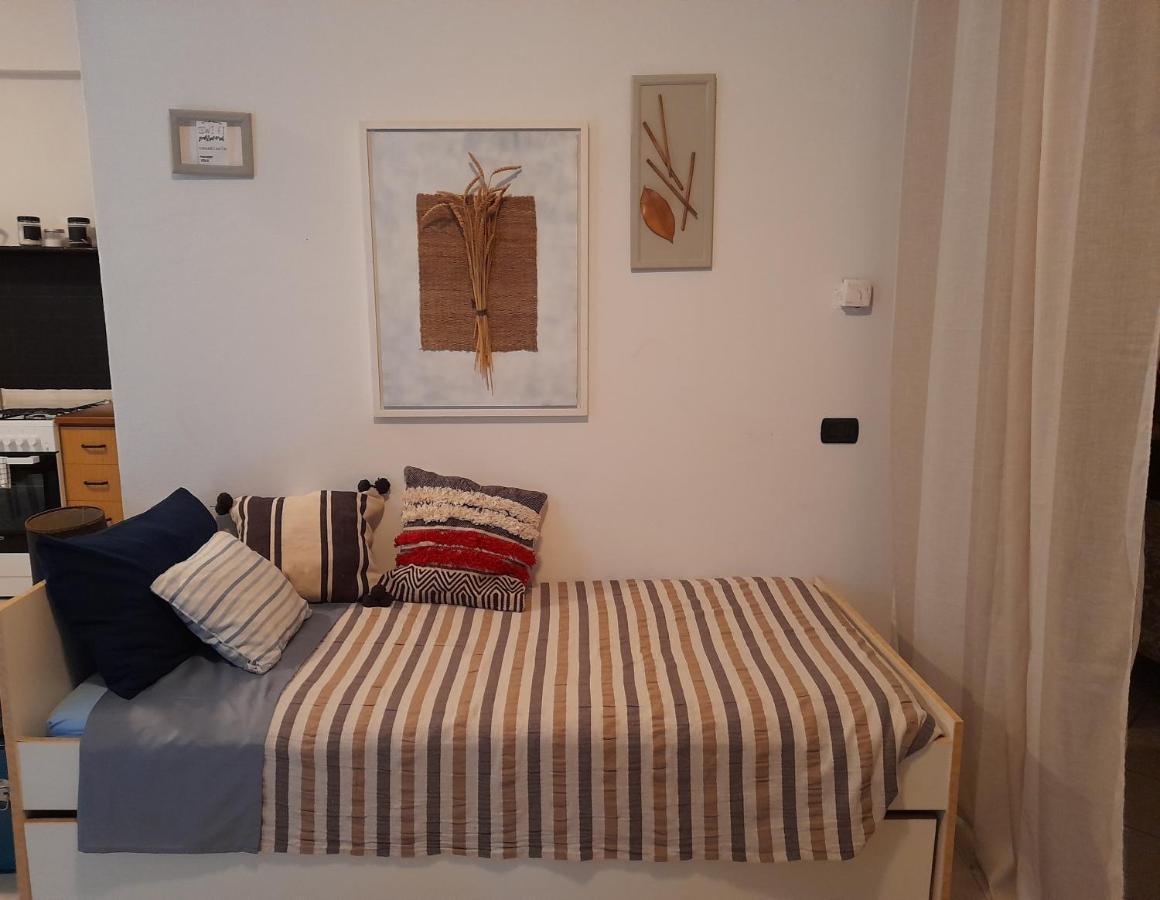 Apartmán A Casa Di Sole Brovello-Carpugnino Exteriér fotografie