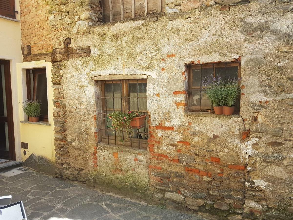 Apartmán A Casa Di Sole Brovello-Carpugnino Exteriér fotografie